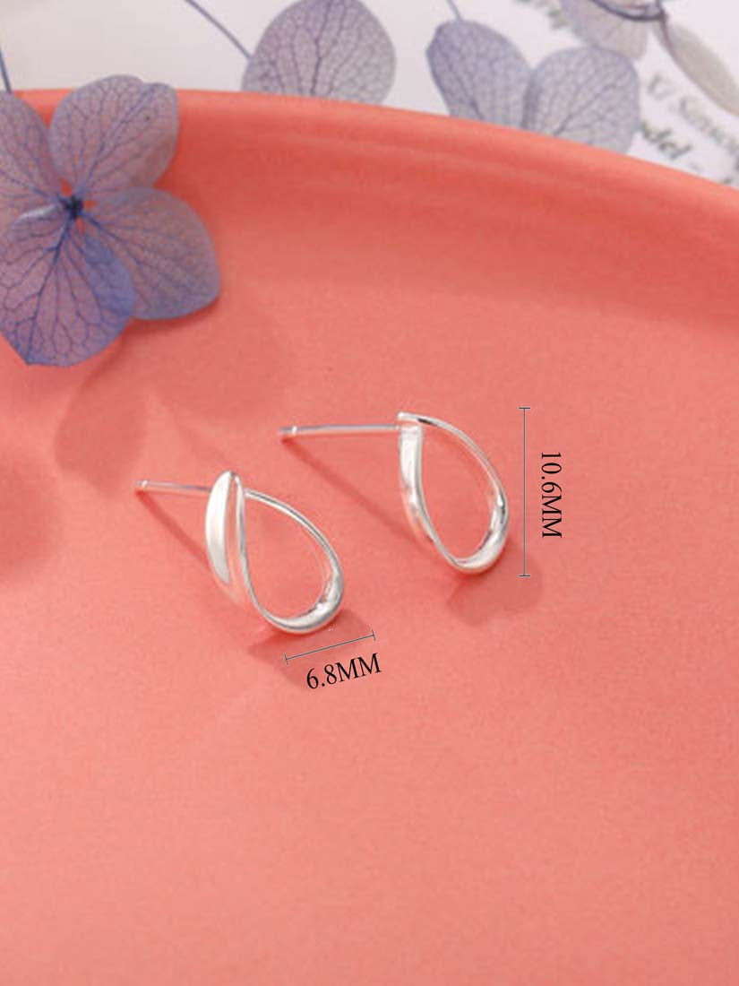 STE320E - Silver Earrings
