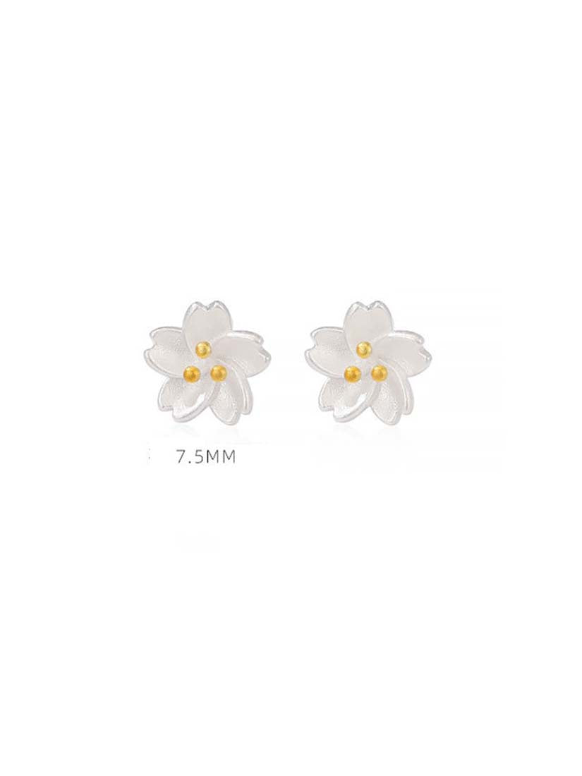 STE321E - White Earrings