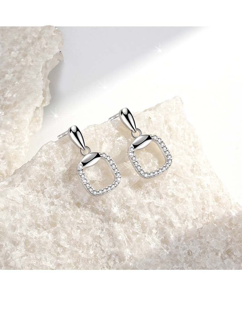 STE335E - Silver Earrings