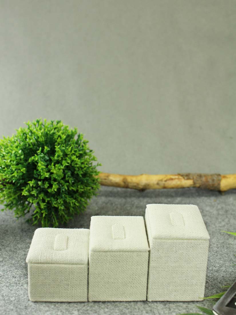 DISPLAY400 - Cream
