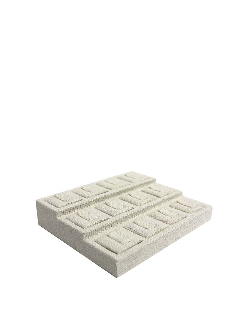 DISPLAY402 - Cream