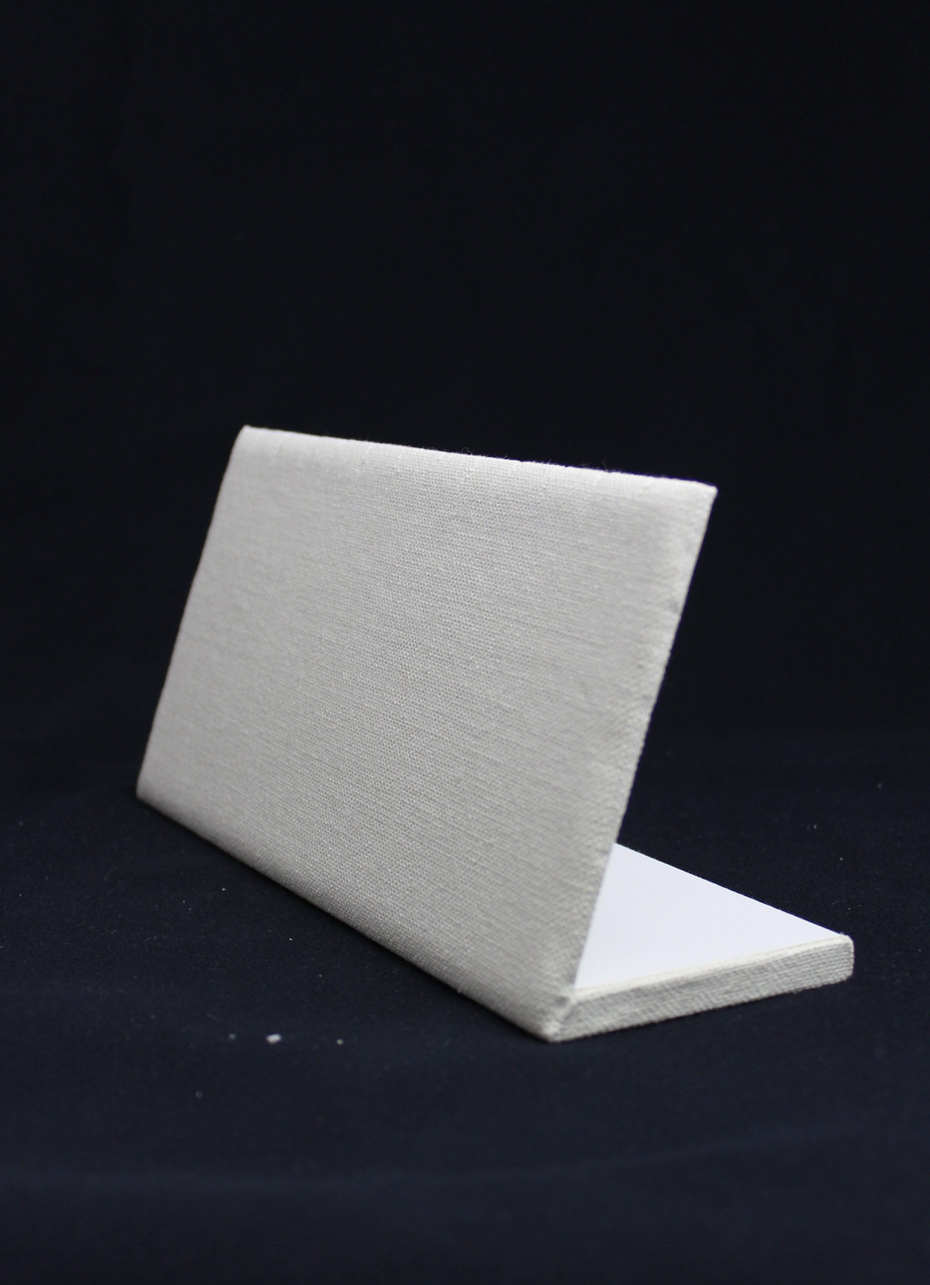 Display417 - Cream