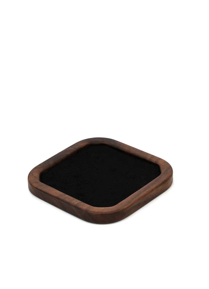 DISPLAY665 - Black