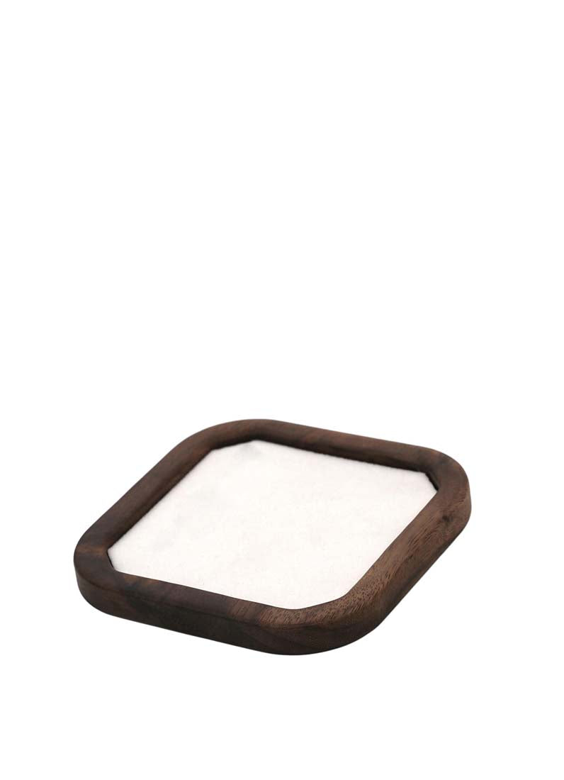 DISPLAY665 - White